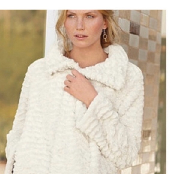 Patagonia Jackets & Blazers - PATAGONIA WOMENS PELAGE FAUX FUR JACKET CREAM WHITE COLOR